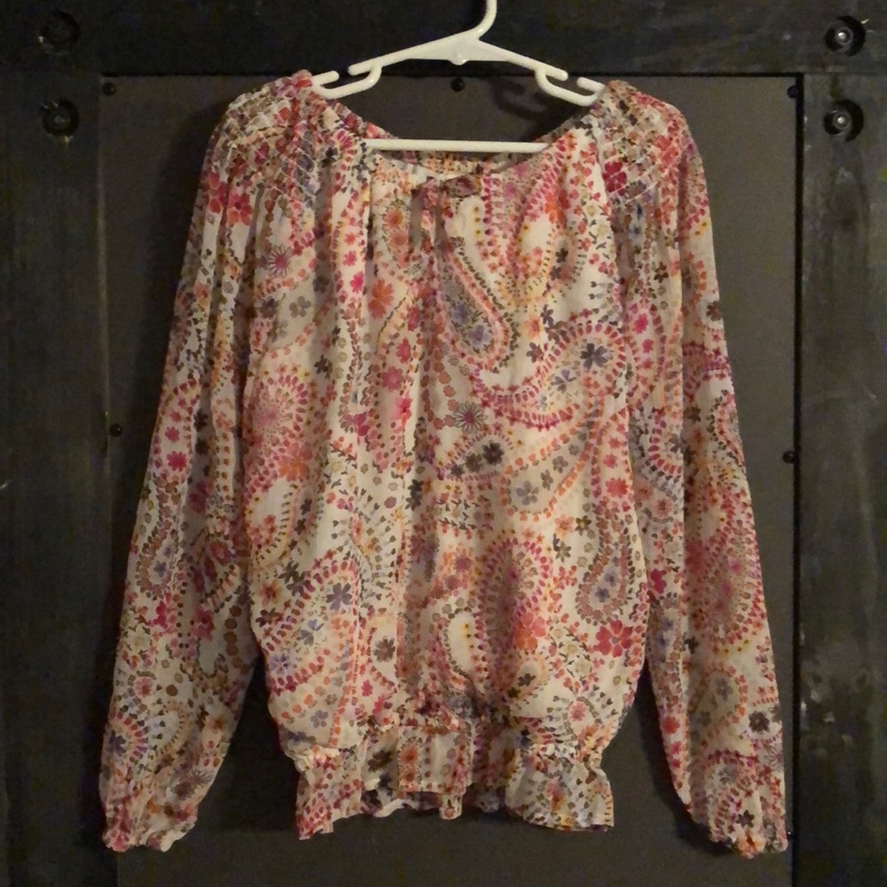 🍷BOGO SALE Girl’s Trendy Top EUC